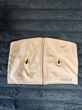 Medela Light Beige Front-Zip Pumping Bra